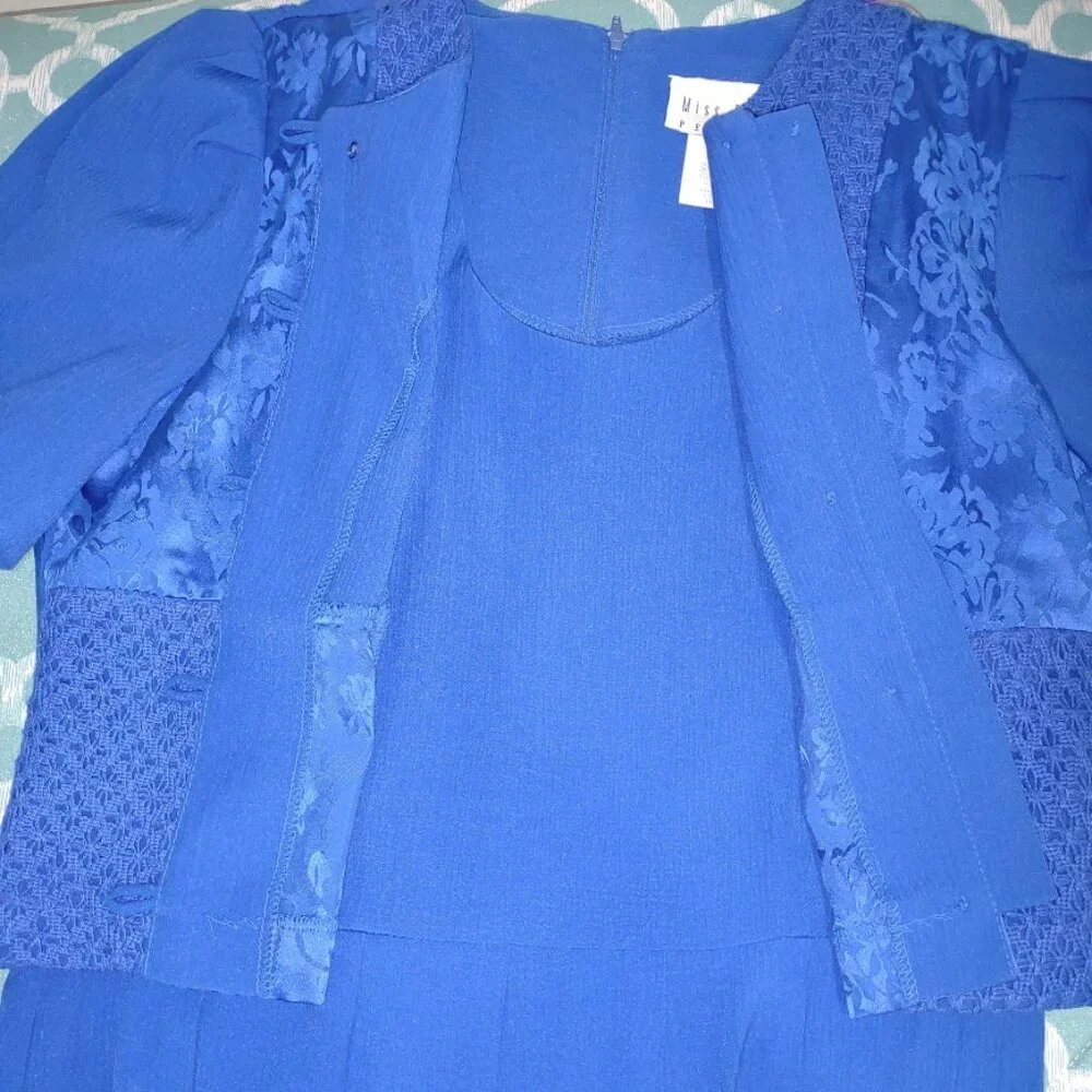 MISS DORBY BLUE BROCADE INTRICATE CROCHET PATCHWORK TOP PLEATED SKIRT SIZE 12P